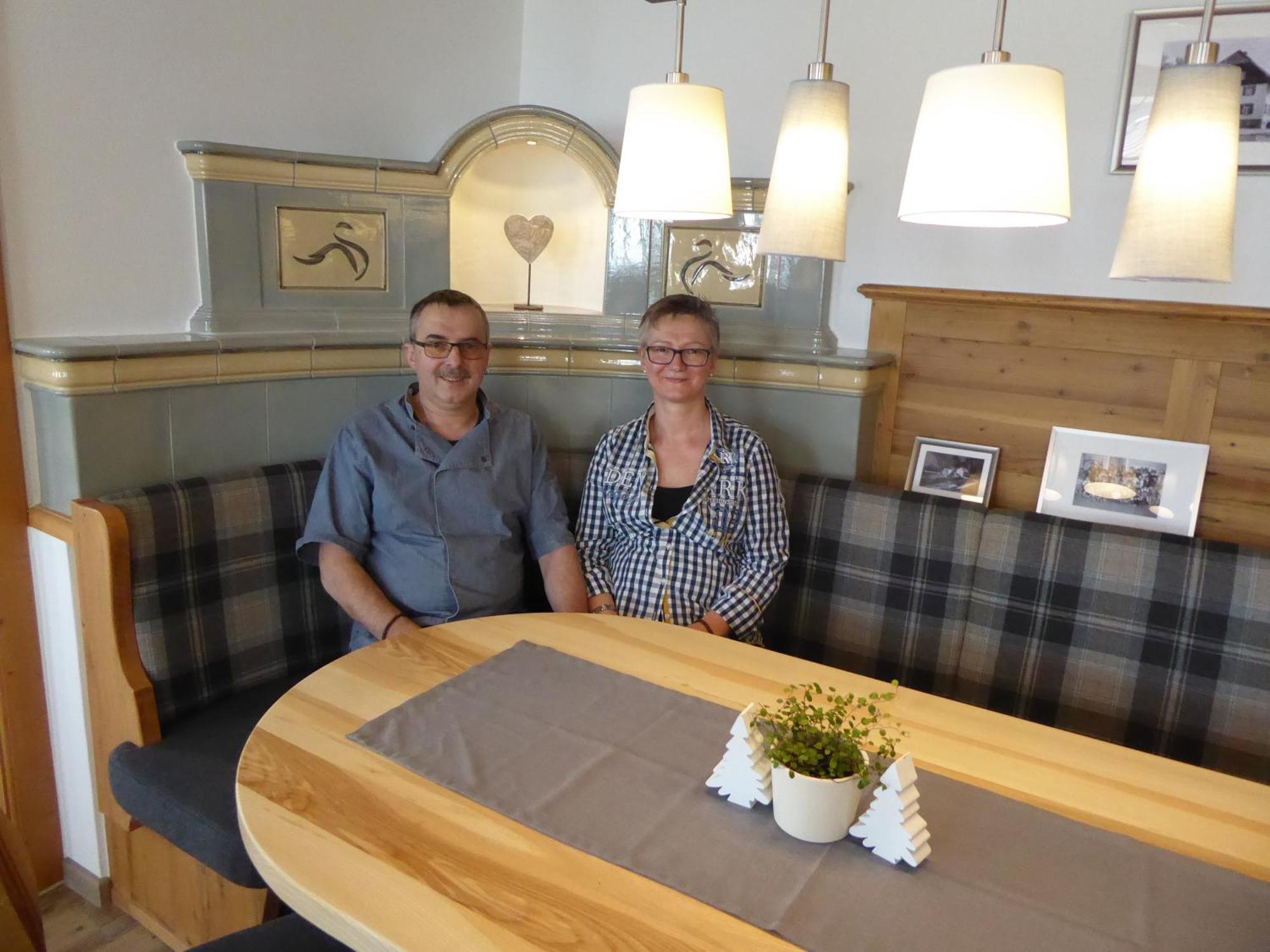 אולינגן בירקנדורף Gasthaus Zum Schwanen מראה חיצוני תמונה